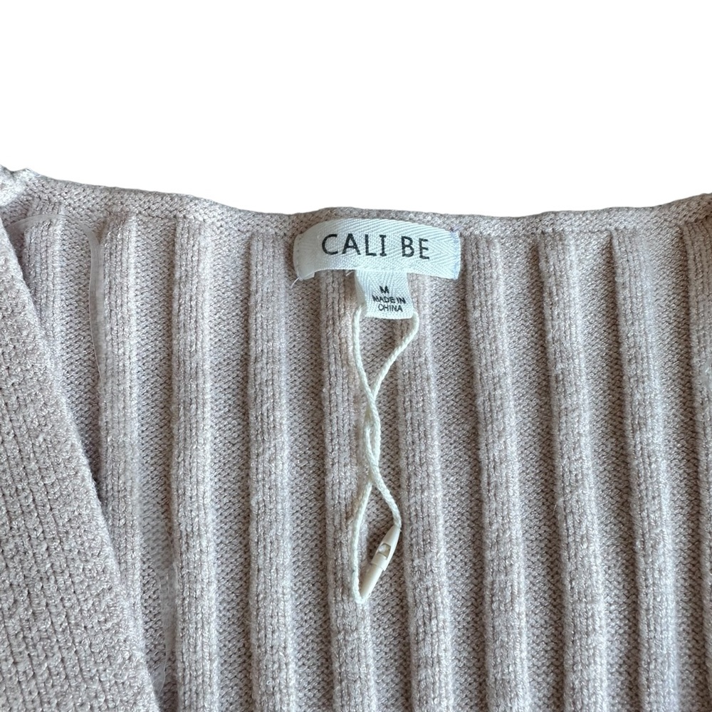 CALI BE cropped v neck sweater M NEW - Picture 3 of 6